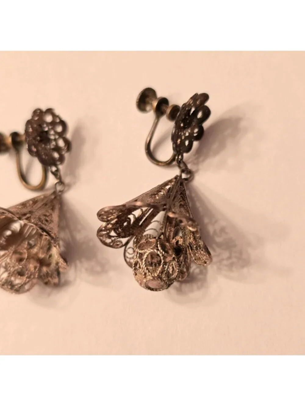 Vintage Ornate Filigree Screw-Back Silver Dangle Earrings Floral JH1867